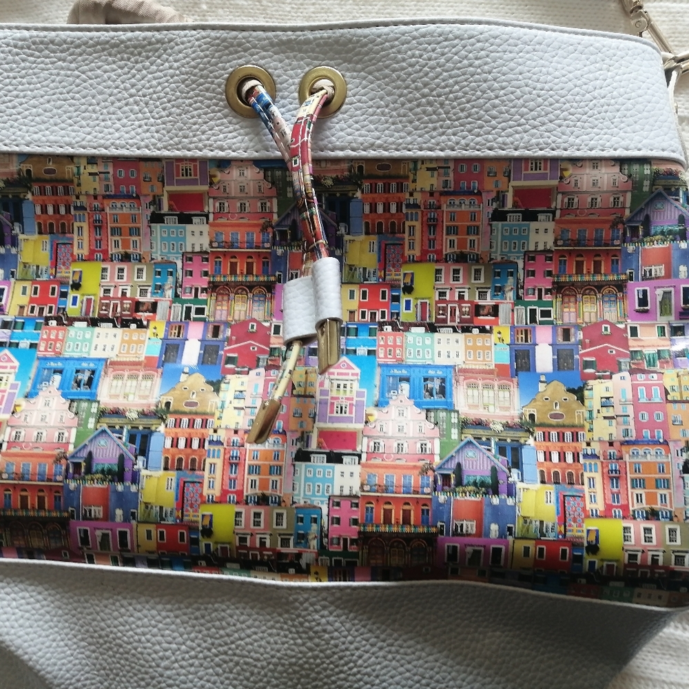 Handbag - Picture 3 of 9